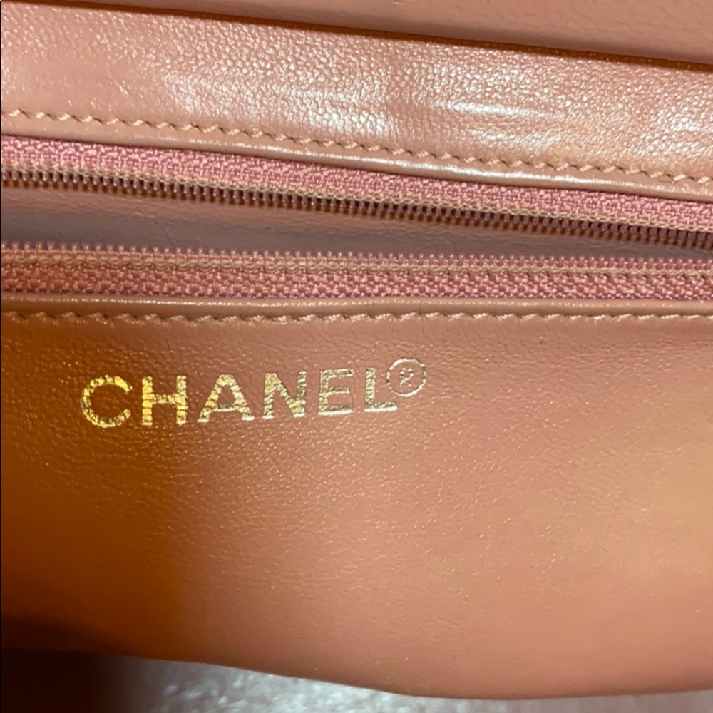 CHANEL Quilted Orange Tote Bag - Picture 8 of 13